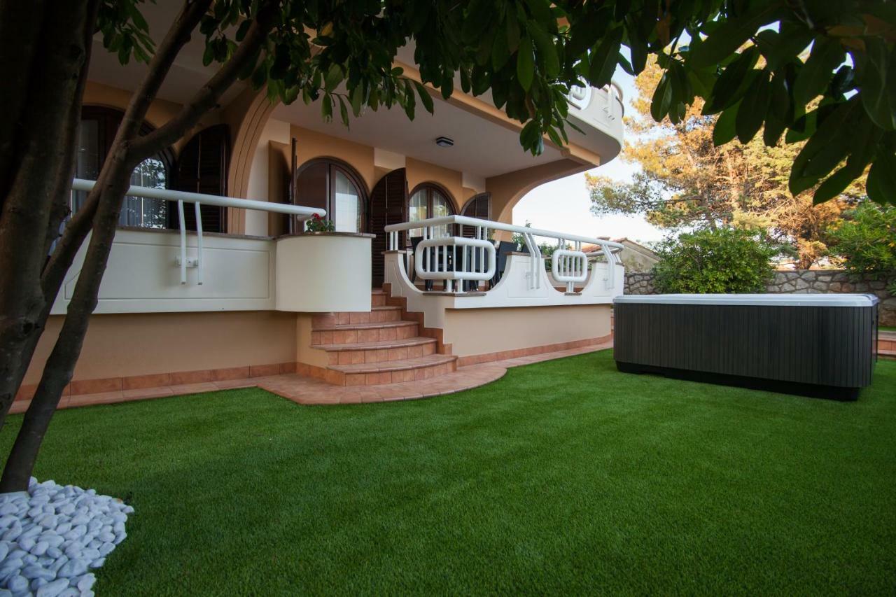 Villa Royale Krk Кърк Екстериор снимка