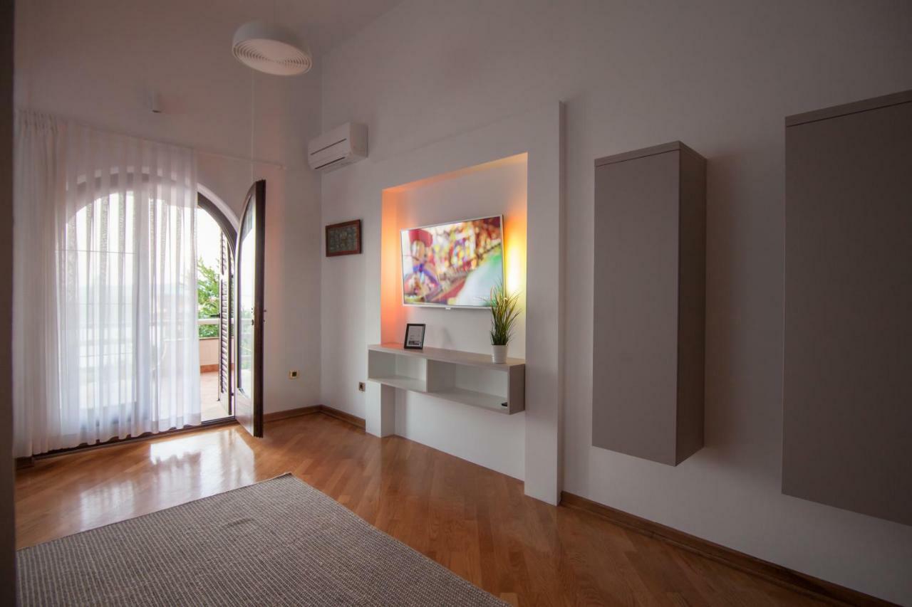 Villa Royale Krk Кърк Екстериор снимка