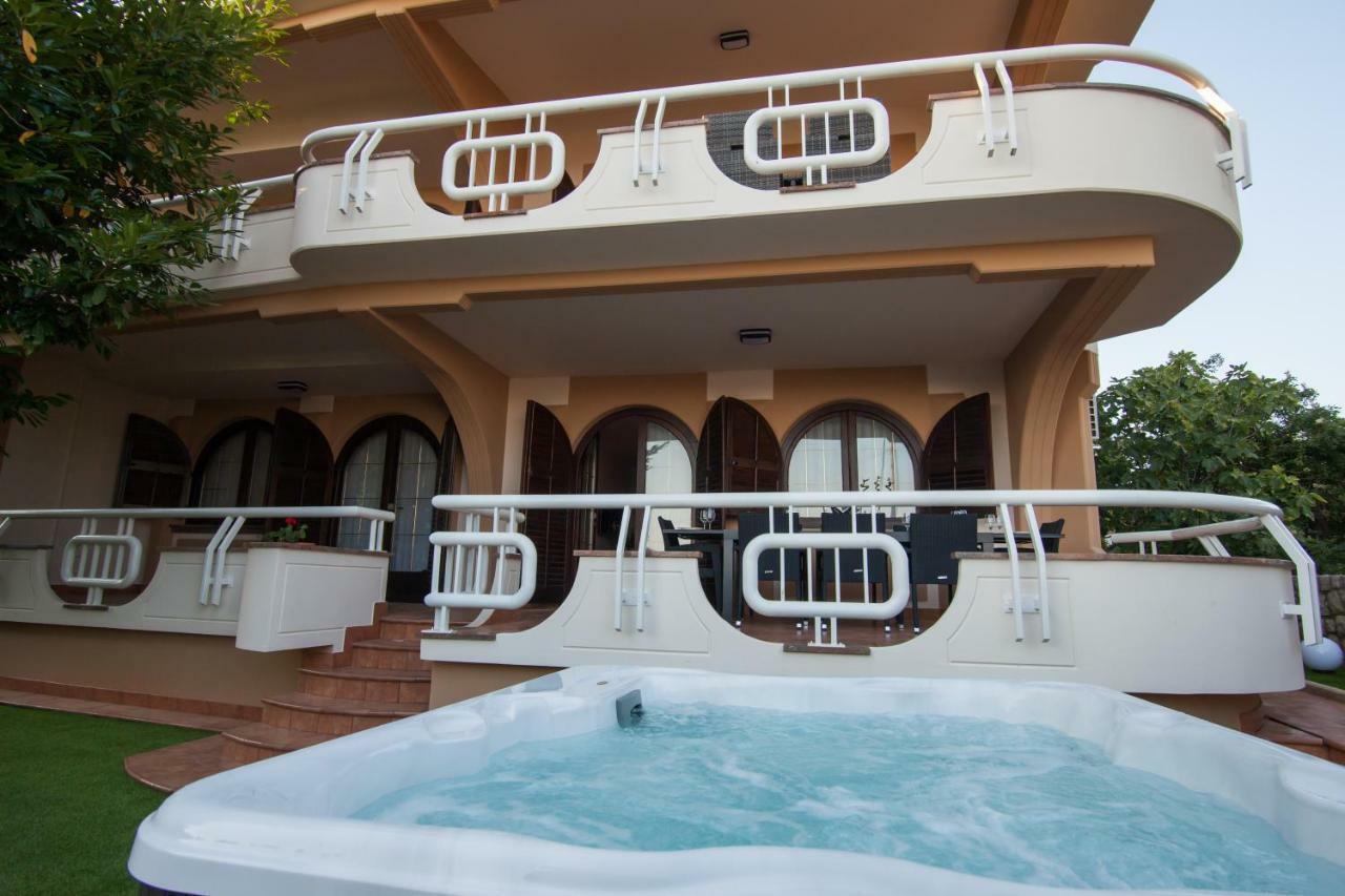 Villa Royale Krk Кърк Екстериор снимка